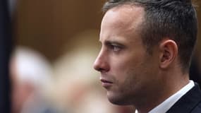Oscar Pistorius à son procès, en Afrique du Sud, le 16 avril 2014. Il est accusé d'avoir pris des cours de théâtre pour se préparer à affronter ses juges.