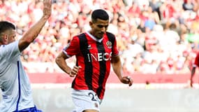 Le joueur de Nice Youcef Atal