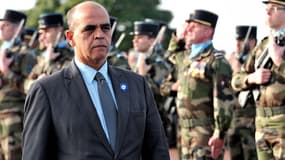 Le ministre Kader Arif a d'abord annoncé la libération des otages avant de se rétracter.