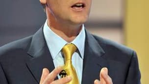 Le premier débat télévisé de l'histoire de la politique britannique entre les trois candidats au poste de Premier ministre a renforcé la stature de l'outsider libéral-démocrate Nick Clegg et rebattu les cartes à trois semaines du scrutin du 6 mai. /Photo