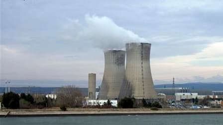 La centrale nucléaire de Tricastin, dans la vallée du Rhône. La France fixera des conditions plus sévères pour l'explortation de centrales après la catastrophe au Japon et n'hésitera pas à fermer un site qui ne répondrait pas à tous les critères de sécuri