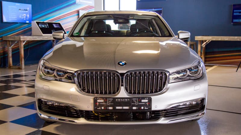 Cette BMW est dotée d'une vision signée MobilEye et d'une intelligence créée par Intel - Intel Corporation