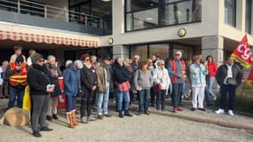 Mobilisation devant l'Ehpad de Seyne-les-Alpes, le 18 novembre 2024.
