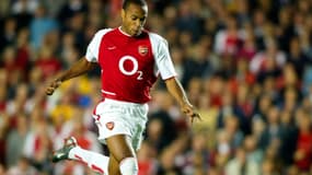Thierry Henry sous le maillot d'Arsenal lors de la saison 2002-03