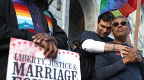 Militants de la cause homosexuelles devant la Cour suprême, en mars dernier à Washington.