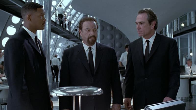 Will Smith, Rip Torn et Tommy Lee Jones dans Men in Black.