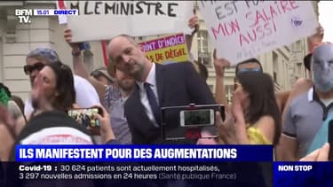 Manifestations pour la hausse des salaires: en tête de cortège, le sosie de Jean-Michel Blanquer parodie les vacances du ministre