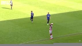 EN VIDÉO: Quand une équipe anglaise laisse volontairement marquer son adversaire