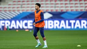 Warren Zaïre-Emery à l'entraînement avant France-Gibraltar, le 17 novembre 2023.