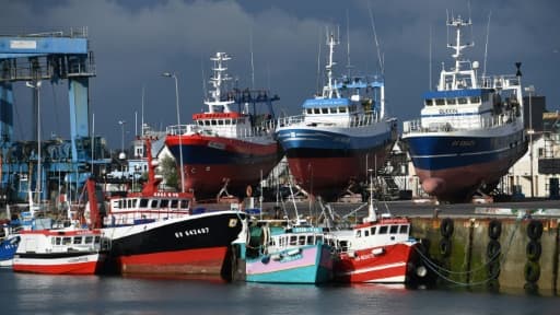 Des bateaux de pêche au port de Le Guilvinec, (Bretagne), le 4 juin 2020