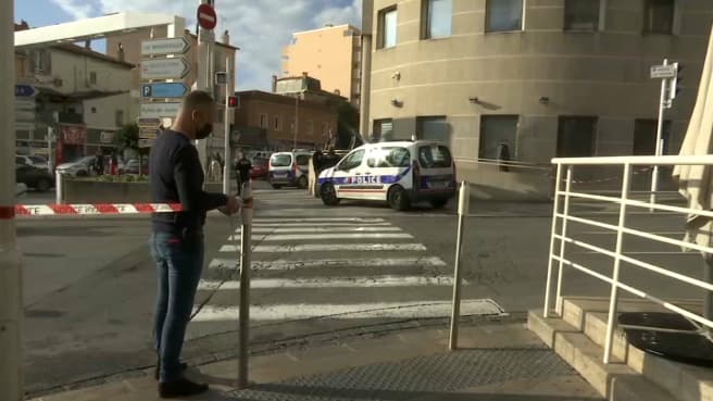 Les quatre policiers agressés se trouvaient devant le commissariat de Cannes.