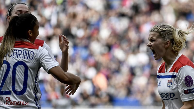 Delphine Cascarino et Ada Hegerberg (à droite)