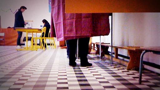 Bureau de vote lors des régionales 2010