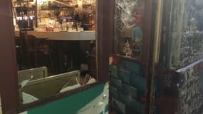 Le bar "La Pinte Douce" a été pris pour cible par une vingtaine de personnes.