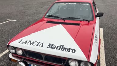 La Lancia Marlboro de Bernard Teyssier, qui participe au rallye Monte-Carlo historique jeudi 30 janvier 2025.