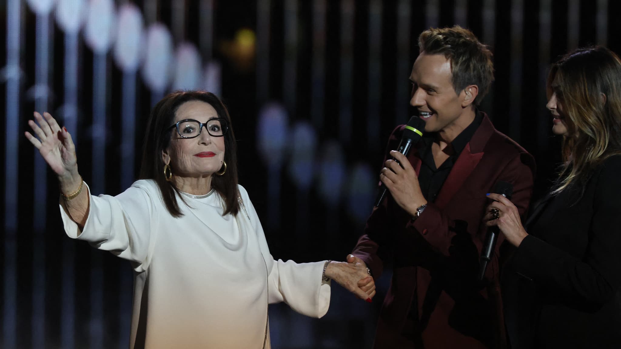 Nana Mouskouri reçoit une Victoire d'honneur pour sa carrière prolifique Kép