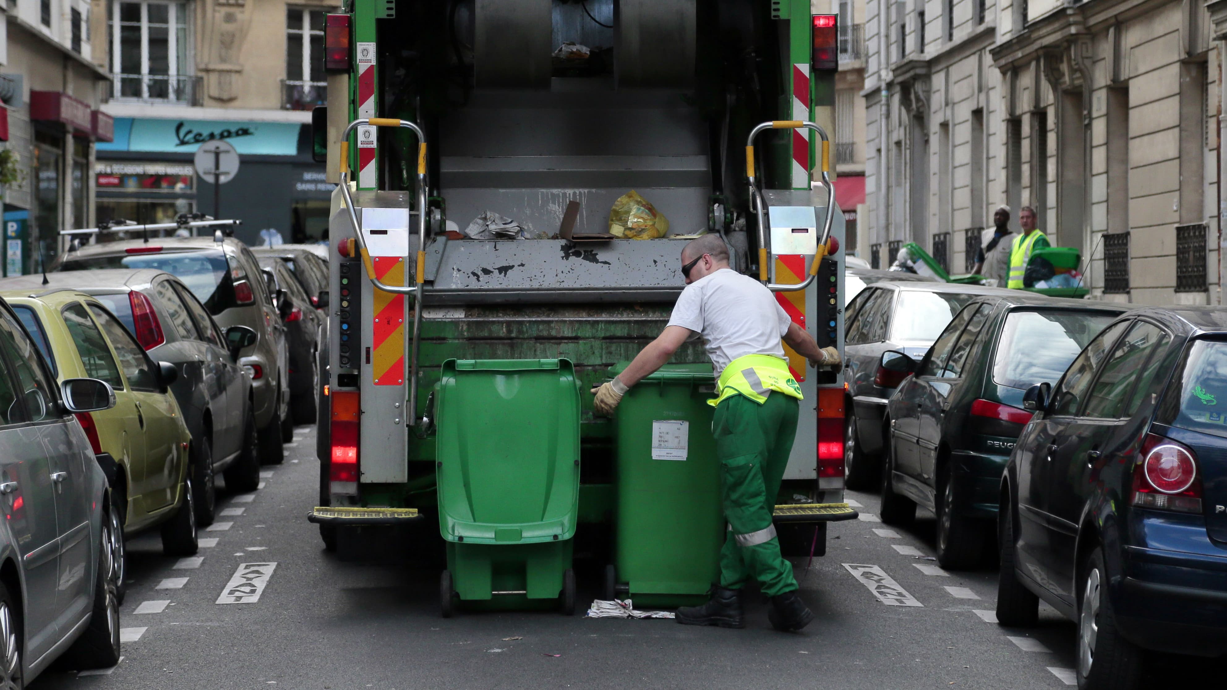 Généralisation des bacs à biodéchets dans les rues de Paris, pas