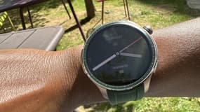 La montre Amazfit Balance.