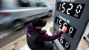 Les prix de l'essence ont atteint un nouveau record.