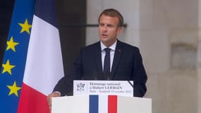 Emmanuel Macron aux Invalides, vendredi 15 octobre 2021.