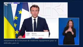 Emmanuel Macron: "La Russie n'est pas agressée, elle est l'agresseur"