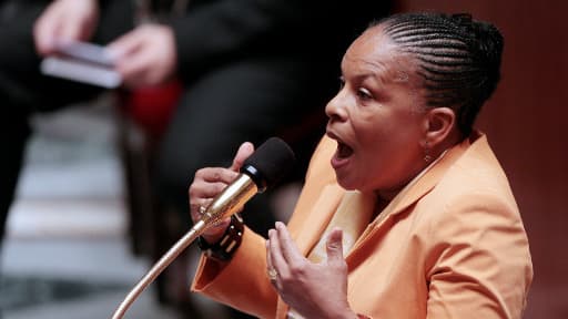 Christiane Taubira nie avoir été régulièrement tenue au courant.