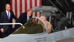 Donald Trump sur la base de Miramar.