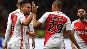 Kylian Mbappé et l'AS Monaco ont épaté Paolo Maldini cette saison.