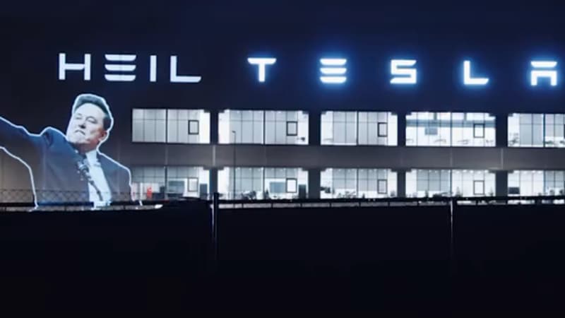 Allemagne: des activistes projettent le salut d'Elon Musk sur son usine Tesla