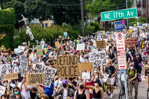Manifestation à Minneapolis (Minnesota), le 6 juin 2020 Manifestation à Minneapolis (Minnesota), le 6 juin 2020