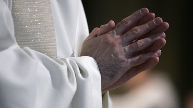 Le père Régis Peyrard est accusé d'agressions sexuelles sur mineur (PHOTO D'ILLUSTRATION).