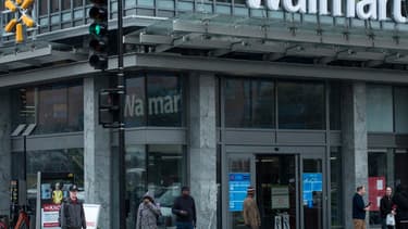 Walmart inquiète les banques traditionnelles.