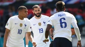 Kylian Mbappé, Karim Benzema et Paul Pogba avec la France