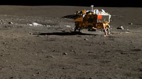 Photo de l'alunisseur Chang'e 3 prise par le rover Yutu.