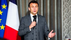 Le président de la République, Emmanuel Macron, lors d'une réception avec des sportifs à l'Elysée en janvier 2024