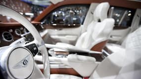 Intérieur d'un modèle de Bentley EXP 9 F. Le cerveau présumé d'un réseau mondial de trafic de voitures de sport et de luxe qui aurait rapporté quelque six millions d'euros depuis 2009, a été arrêté en juillet en Italie, a annoncé Interpol. /Photo d'archiv