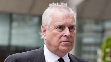 Le prince Andrew de Grande-Bretagne, duc d’York, arrive pour assister à une messe de requiem, un service funèbre catholique, en l’honneur de la défunte Katharine, duchesse de Kent, à la cathédrale de Westminster à Londres, le 16 septembre 2025.