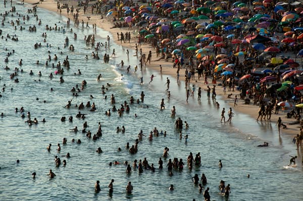 Vue de la plage Recreio dos Bandeirantes à Rio de Janeiro, au Brésil, le 17 mars 2024