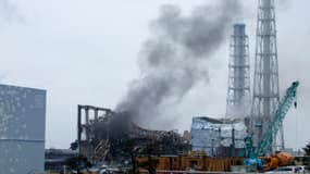 Au Japon, de la fumée s'est élevée ce lundi du réacteur n°3 de la centrale de Fukushima et des employés ont reçu un ordre d'évacuation.