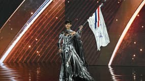 Eve Gilles dans son costume national au concours Miss Univers 2025 à Bangkok, le 19 novembre 2025.