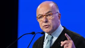 L'ancien Premier ministre Bernard Cazeneuve le 29 septembre 2024 lors d'une intervention à l'université d'été du MoDem à Guidel (Morbihan)