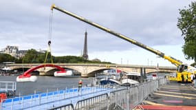 Les organisateurs de Paris 2024 préparent la Seine pour des épreuves, août 2023