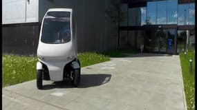 La citadine allemande électrique et connectée qui se rétracte pour mieux se garer 
