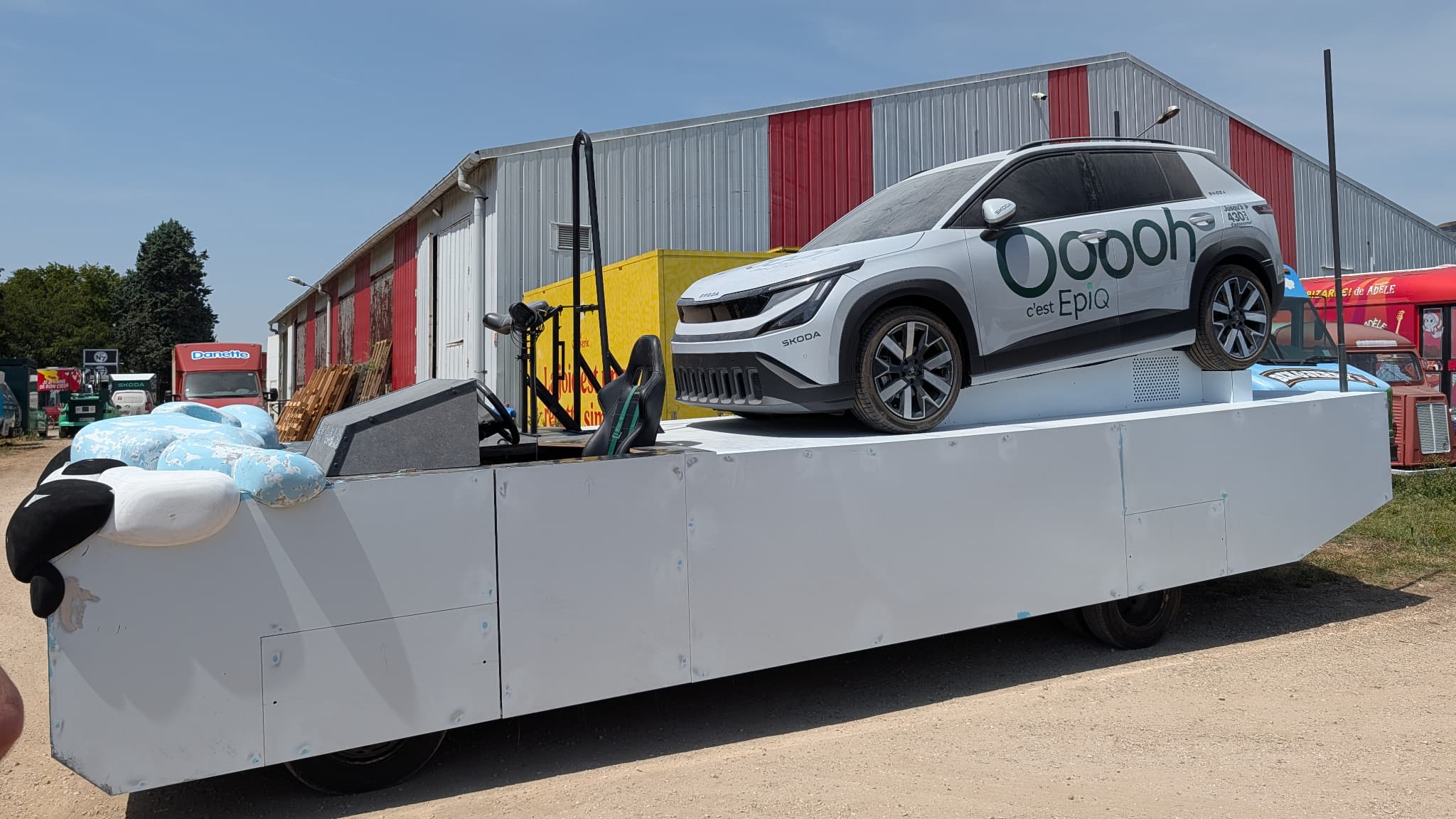 Le char de présentation du nouveau Skoda Epiq.