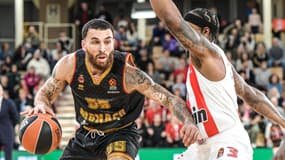 Mike James avec Monaco contre l'Olympiacos en Euroligue, janvier 2023