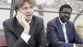 Philippe Troussier et Pape Diouf, à Bordeaux le 28 mai 2005