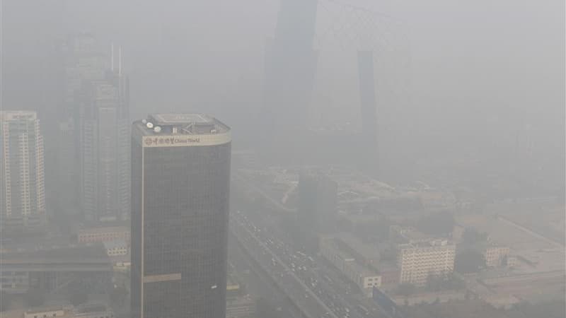 La concentration de gaz à effet de serre dans l'atmosphère a atteint un niveau sans précédent en 2010 et l'augmentation a été plus rapide cette année-là que la moyenne de la dernière décennie. /Photo d'archives/REUTERS/Jason Lee