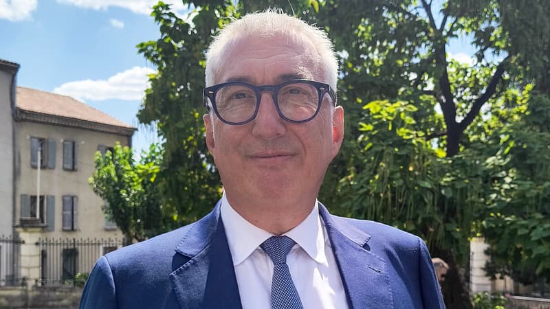 "Pas question d'arrêter": après un mois sous protection policière, le maire d'Alès essaie de "faire abstraction" des menaces de mort de la DZ Mafia