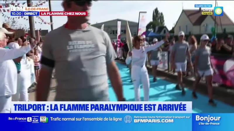 Flamme paralympique à Trilport: le départ de la première relayeuse (1/1)