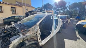 Cinq Renault Clio désossées ont été déposées, impasse Sylvestre, dans le 13e arrondissement de la cité phocéenne.